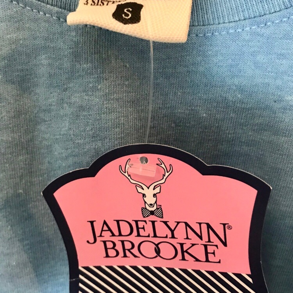 Jadelynn Brooke Blue Graphic Tee NWT - Picture 4 of 5